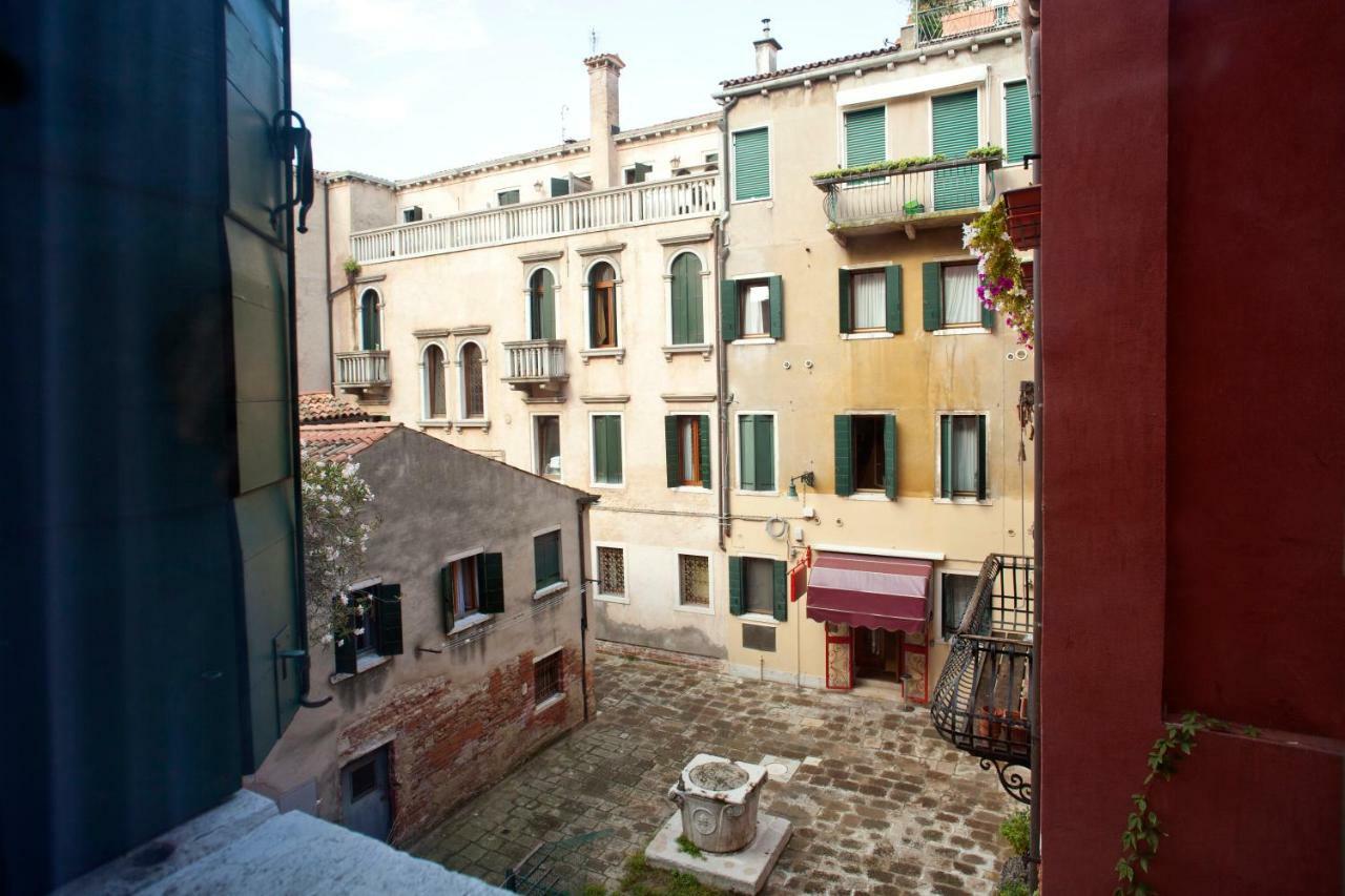 Apartmán Al Mezzanino, Palazzo Torniello Benátky Exteriér fotografie