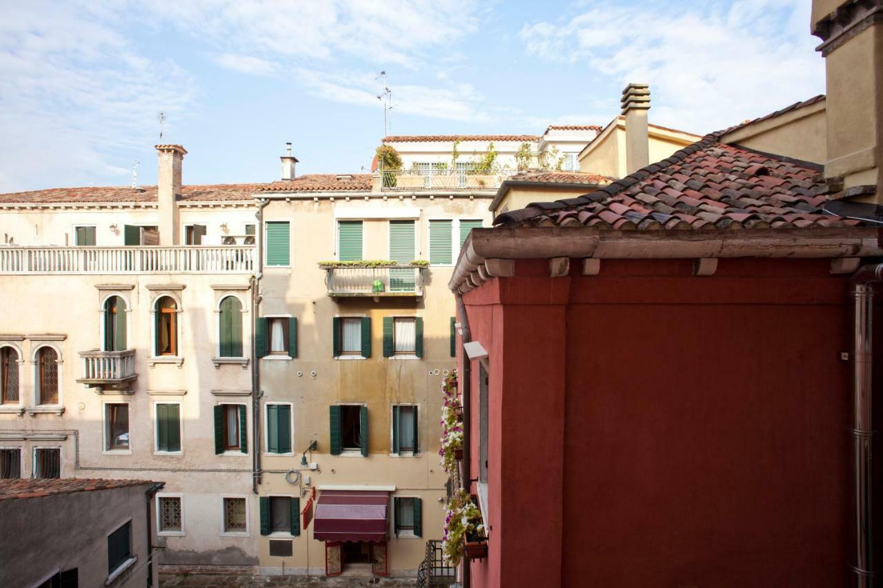 Apartmán Al Mezzanino, Palazzo Torniello Benátky Exteriér fotografie